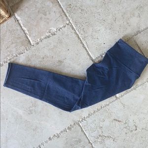 Lululemon Size 6 cotton fabric Crop Legging